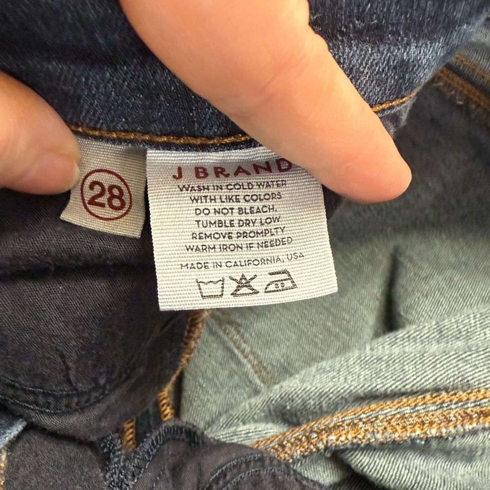 J Brand Dark Women Jeans Size 26 Blue Dark Wash Mid-Rise Straight Leg CLEAN - Picture 5 of 6